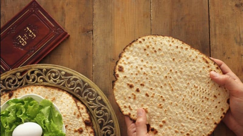 כמה עולים ספרים כשרים?