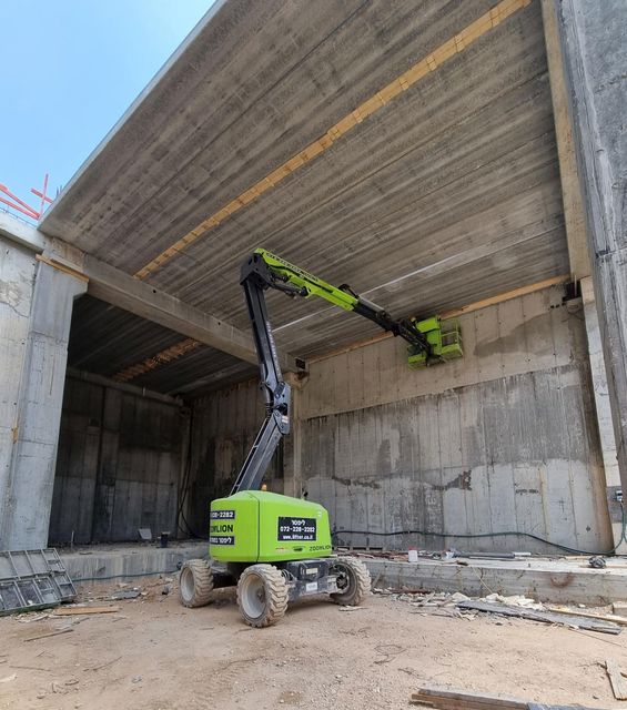 היתרונות של שימוש בבמות הרמה בפרויקטים קטנים